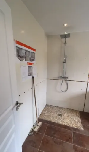 Transformation complète d'une salle de bain à Guipavas